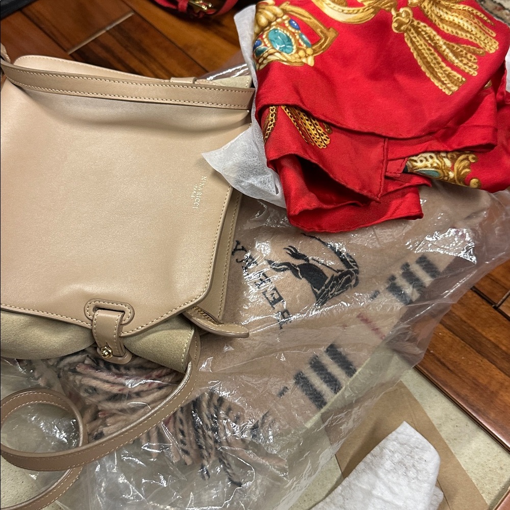 nina bag cd scard burberry lap blanket